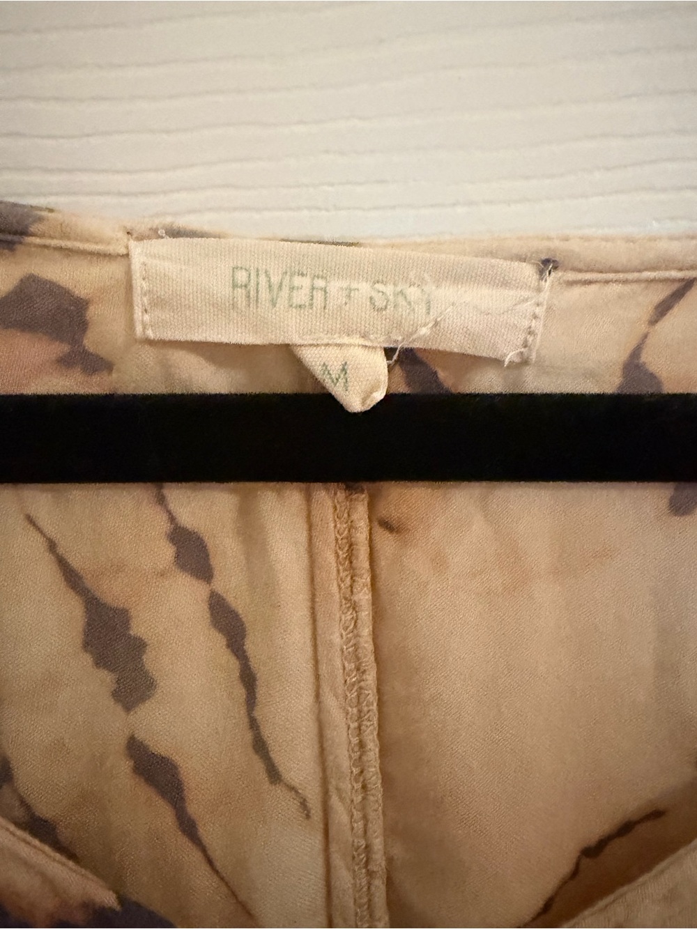 River & Sky Downtown tee V-Neck Tie-Dye Blouse - Neutral Navy & Cream - Picture 6 of 7
